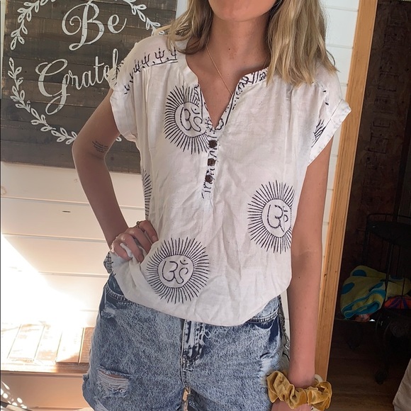 Earthbound Trading top - Picture 1 of 4